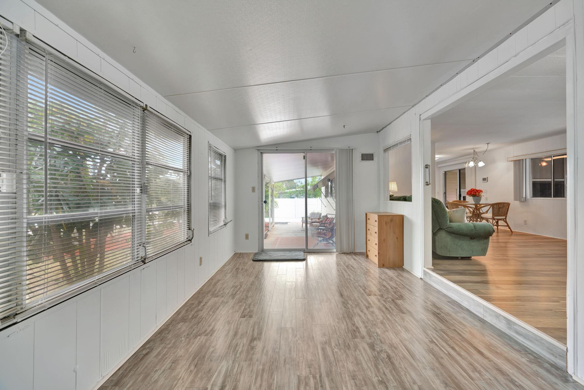 Ridgeway Mobile Home 08 - Residential