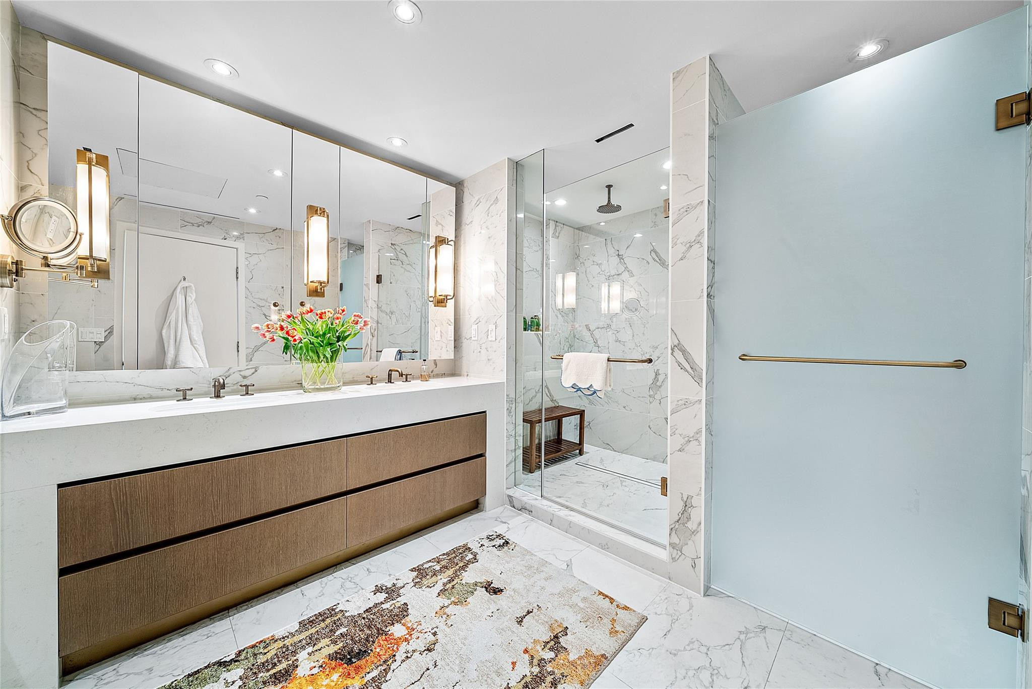 Four Seasons - Residential