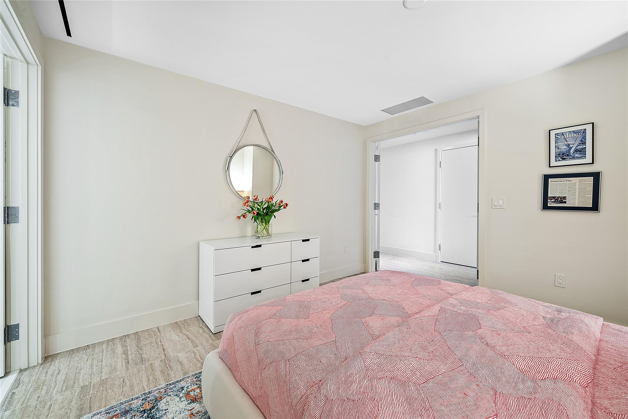 Four Seasons - Residential