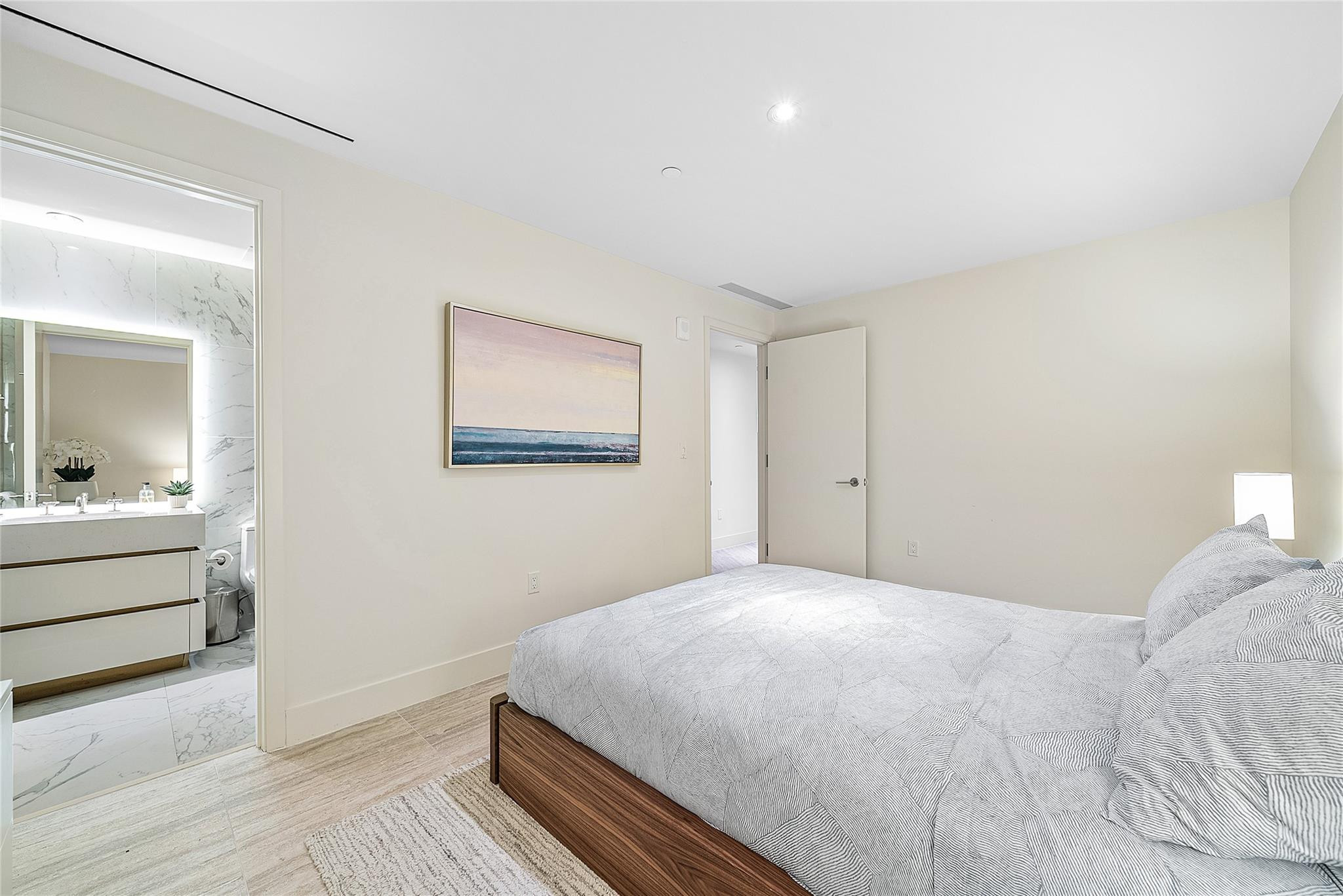 Four Seasons - Residential