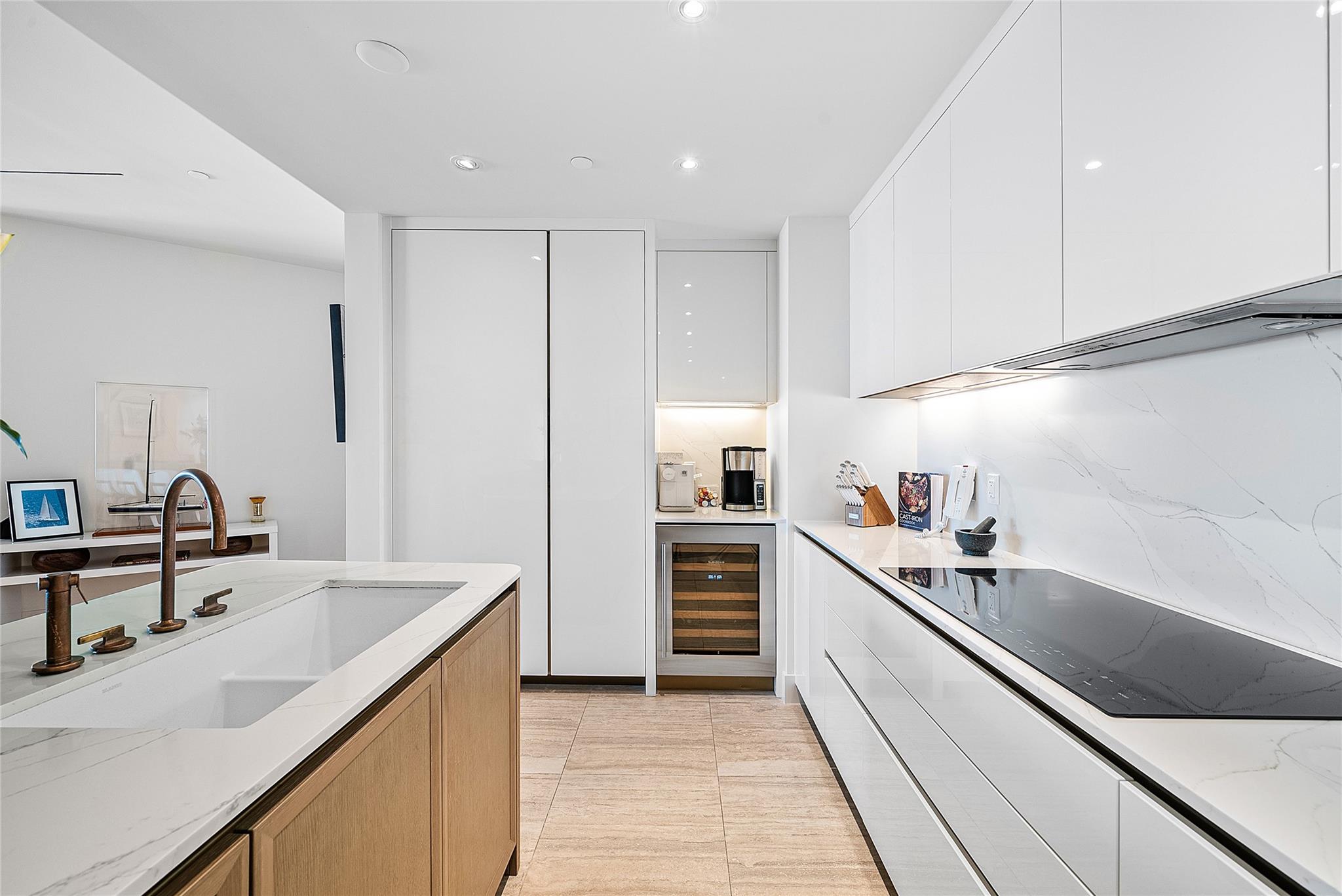 Four Seasons - Residential