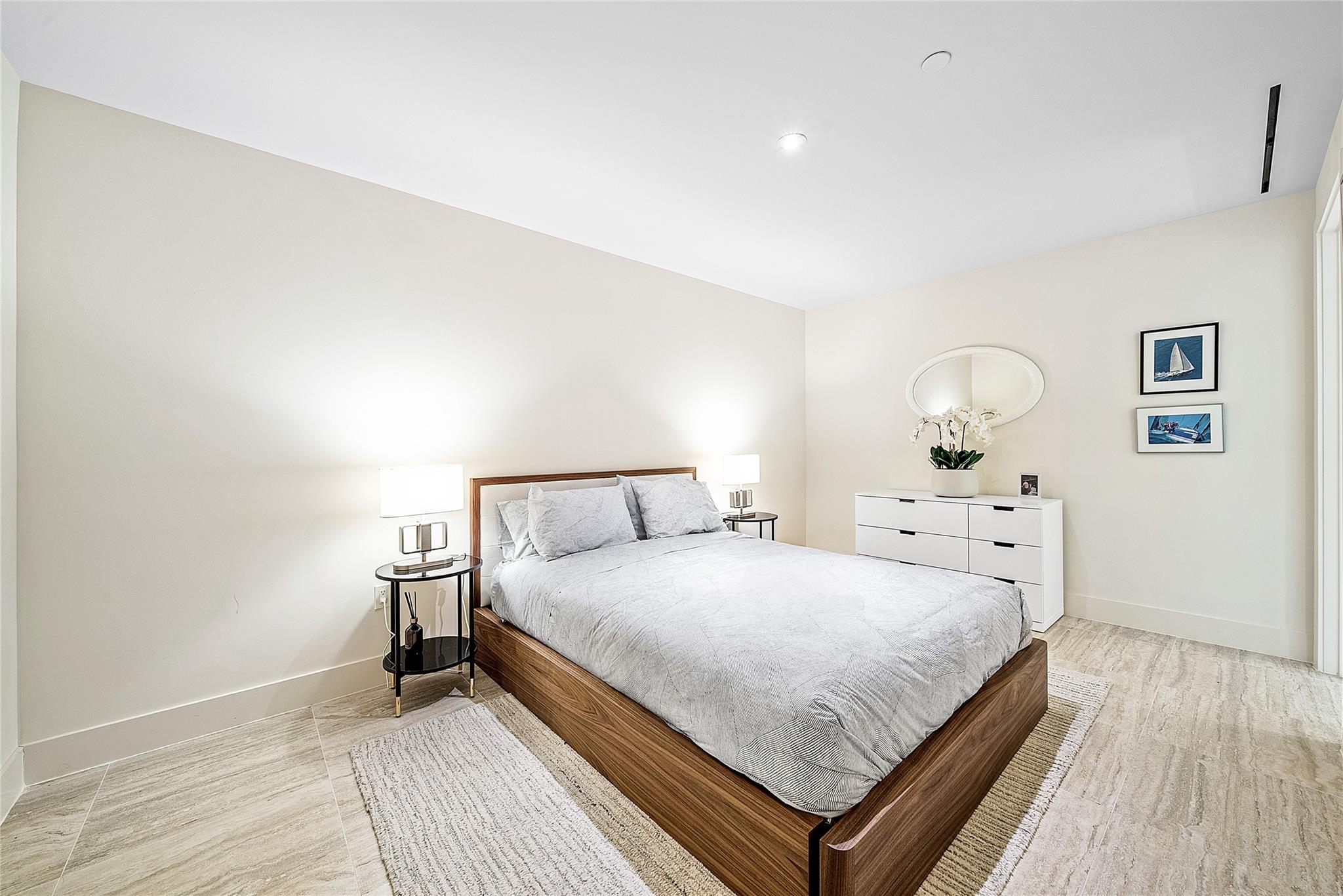 Four Seasons - Residential