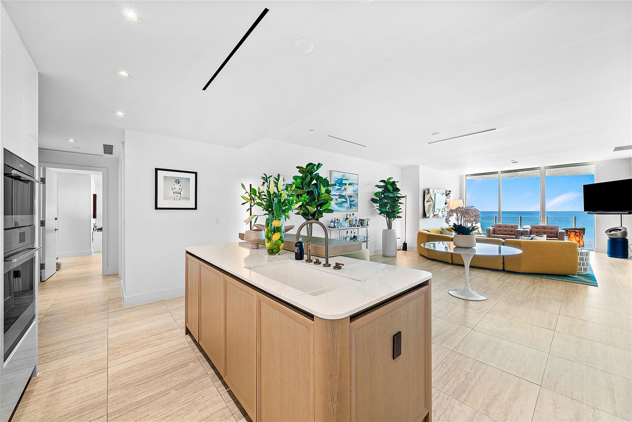 Four Seasons - Residential