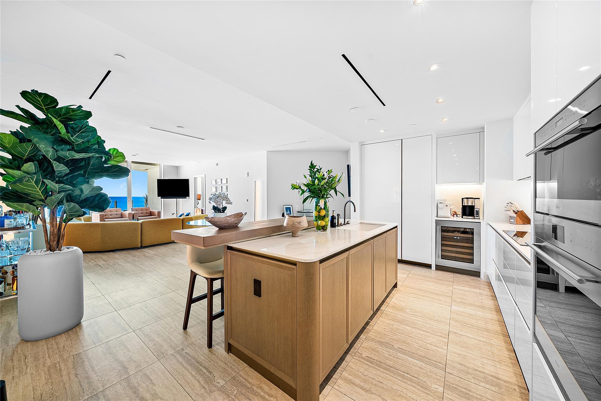 Four Seasons - Residential