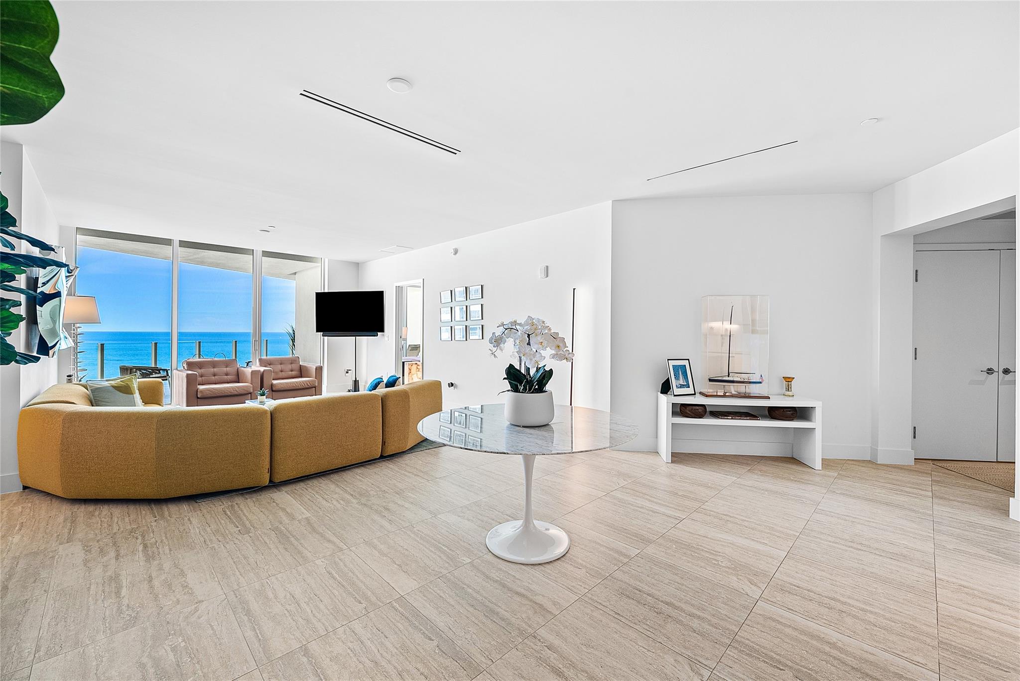 Four Seasons - Residential