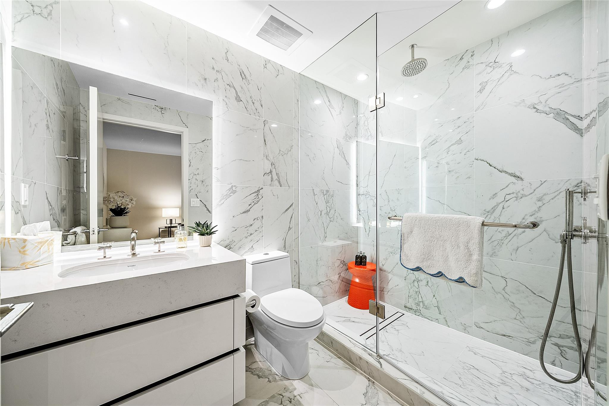 Four Seasons - Residential