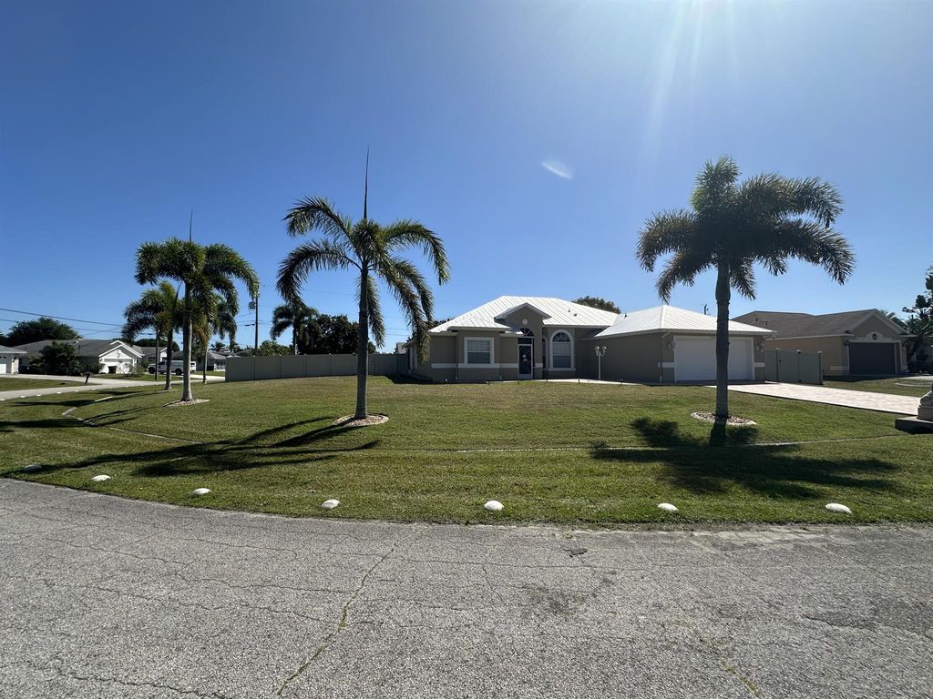 Photo of 3212 SE Pinto Street, Port Saint Lucie, FL 34984 (MLS # R11024593)