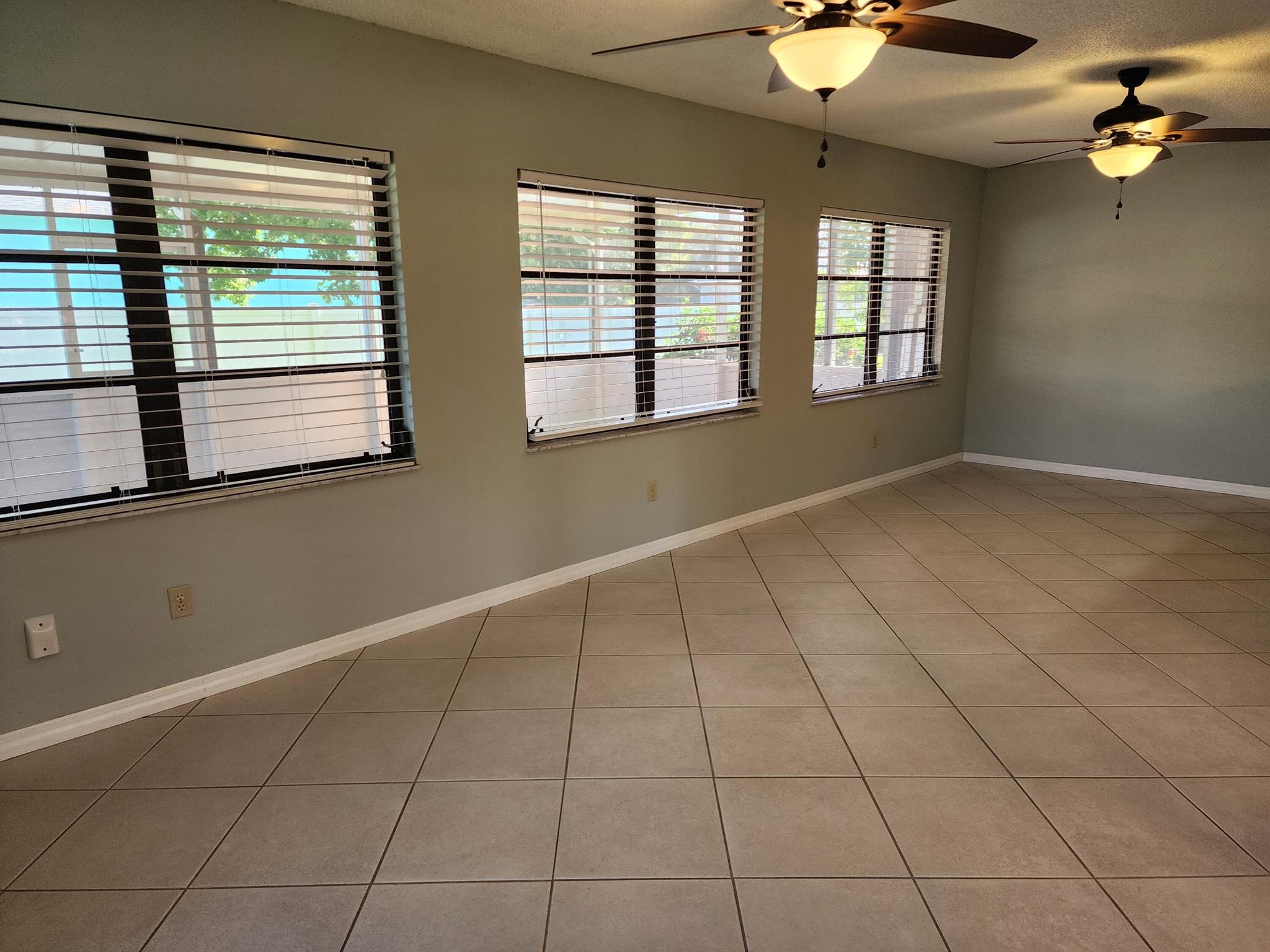 PORT ST LUCIE SECTION 27 - Residential Lease