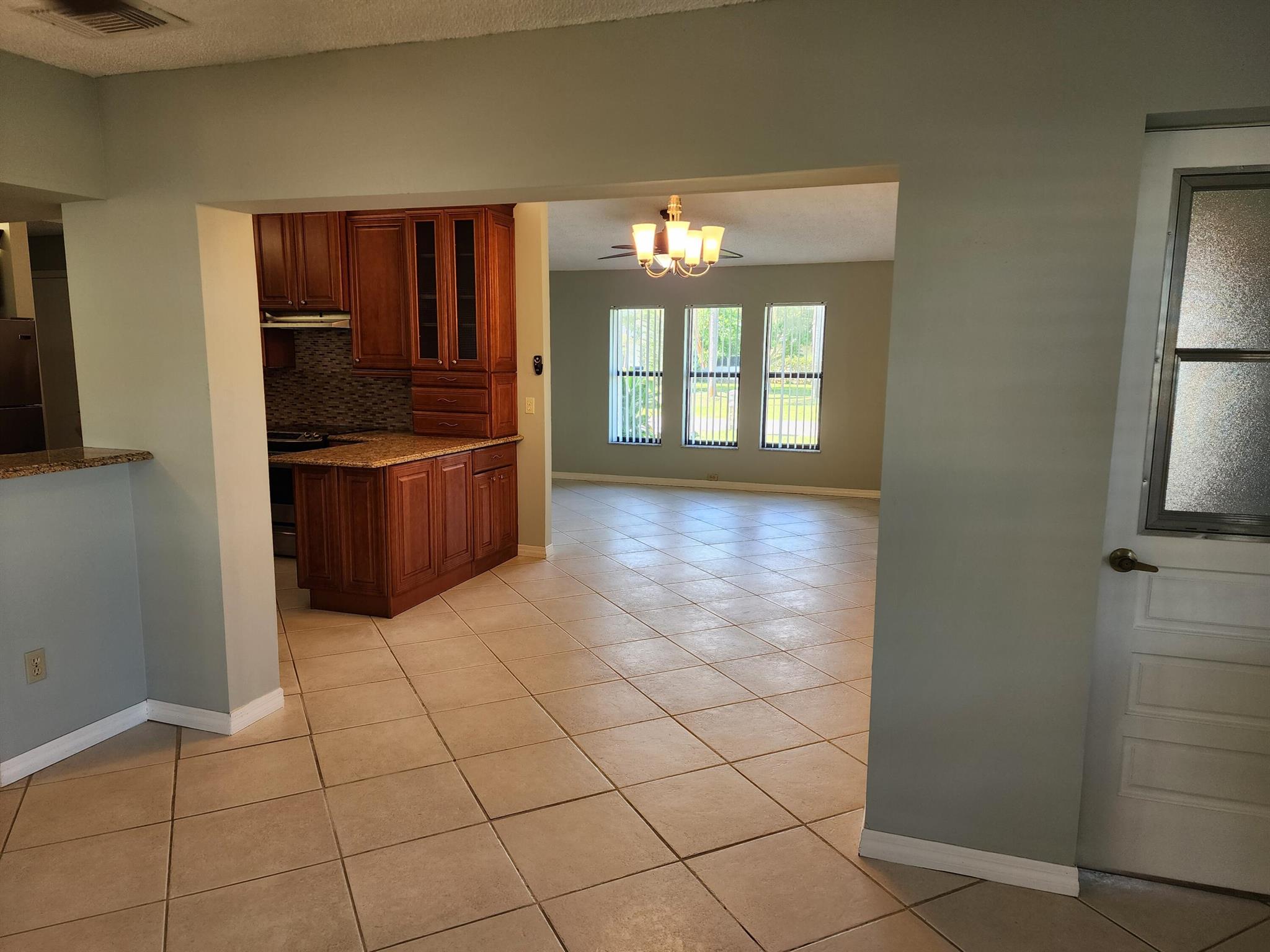 PORT ST LUCIE SECTION 27 - Residential Lease