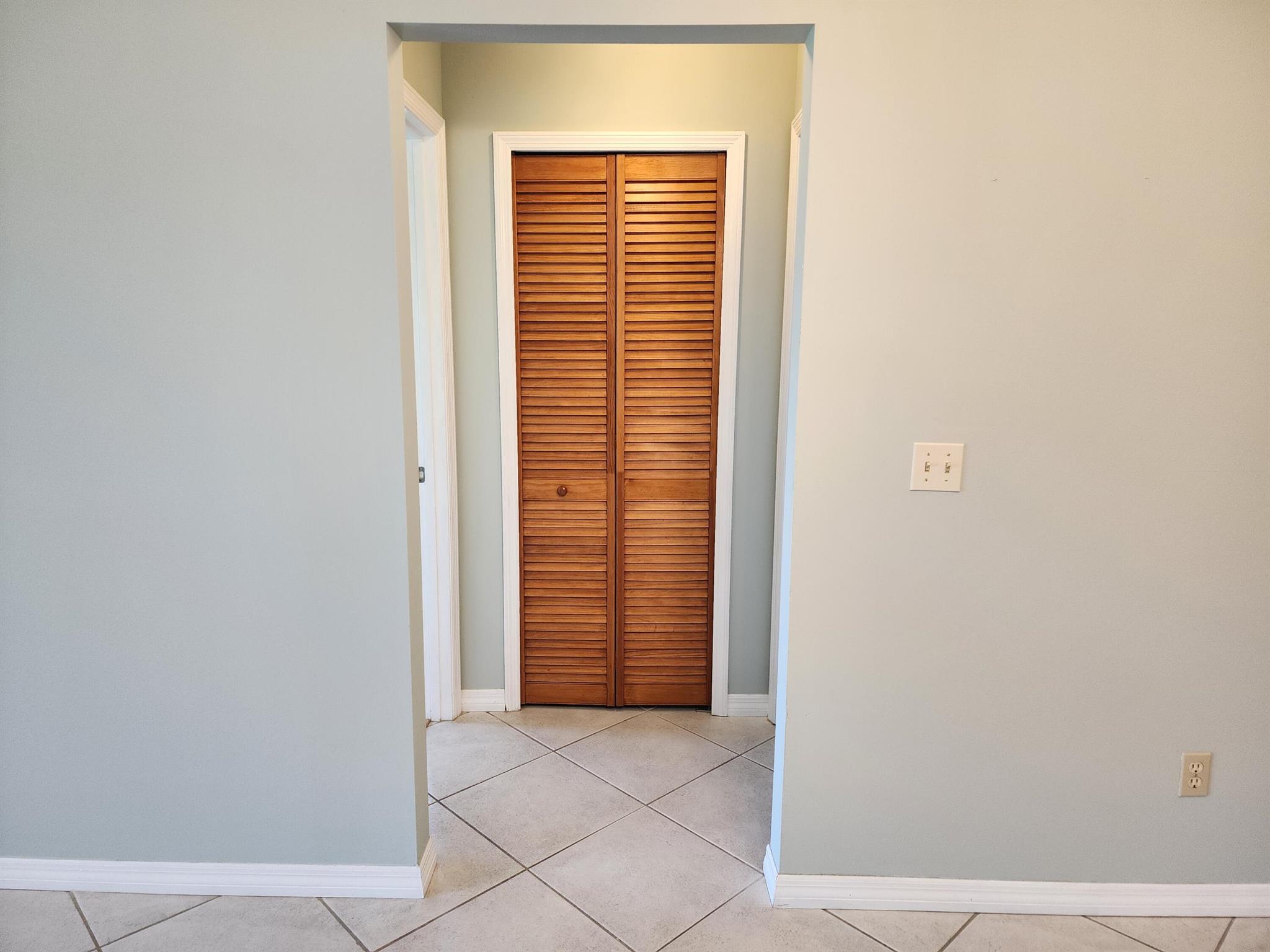 PORT ST LUCIE SECTION 27 - Residential Lease