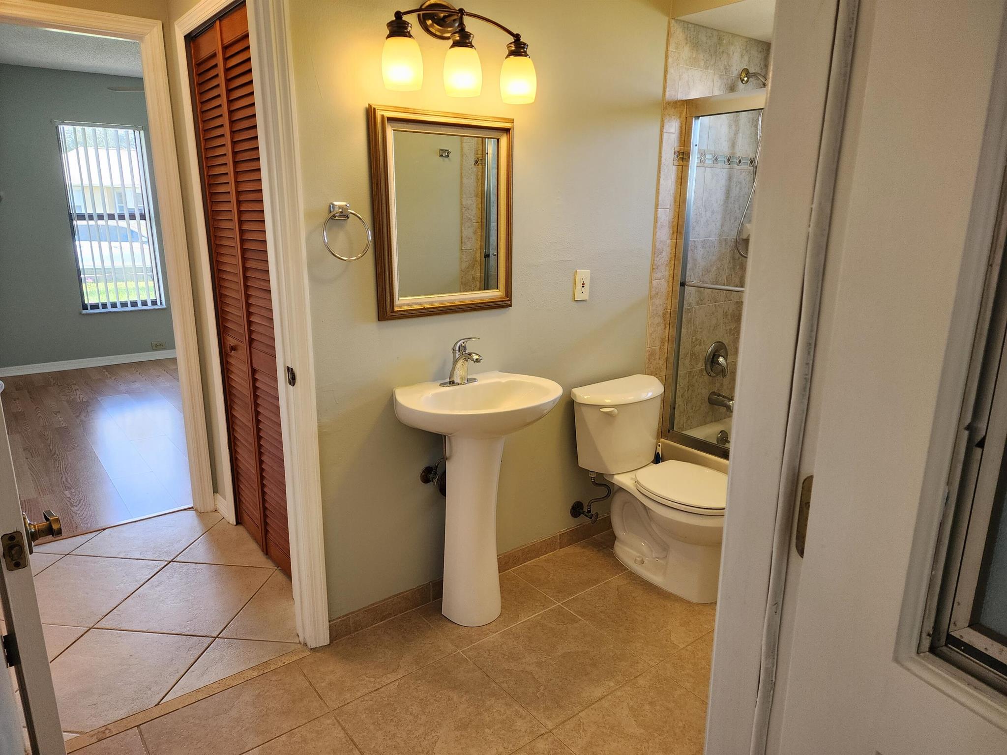 PORT ST LUCIE SECTION 27 - Residential Lease