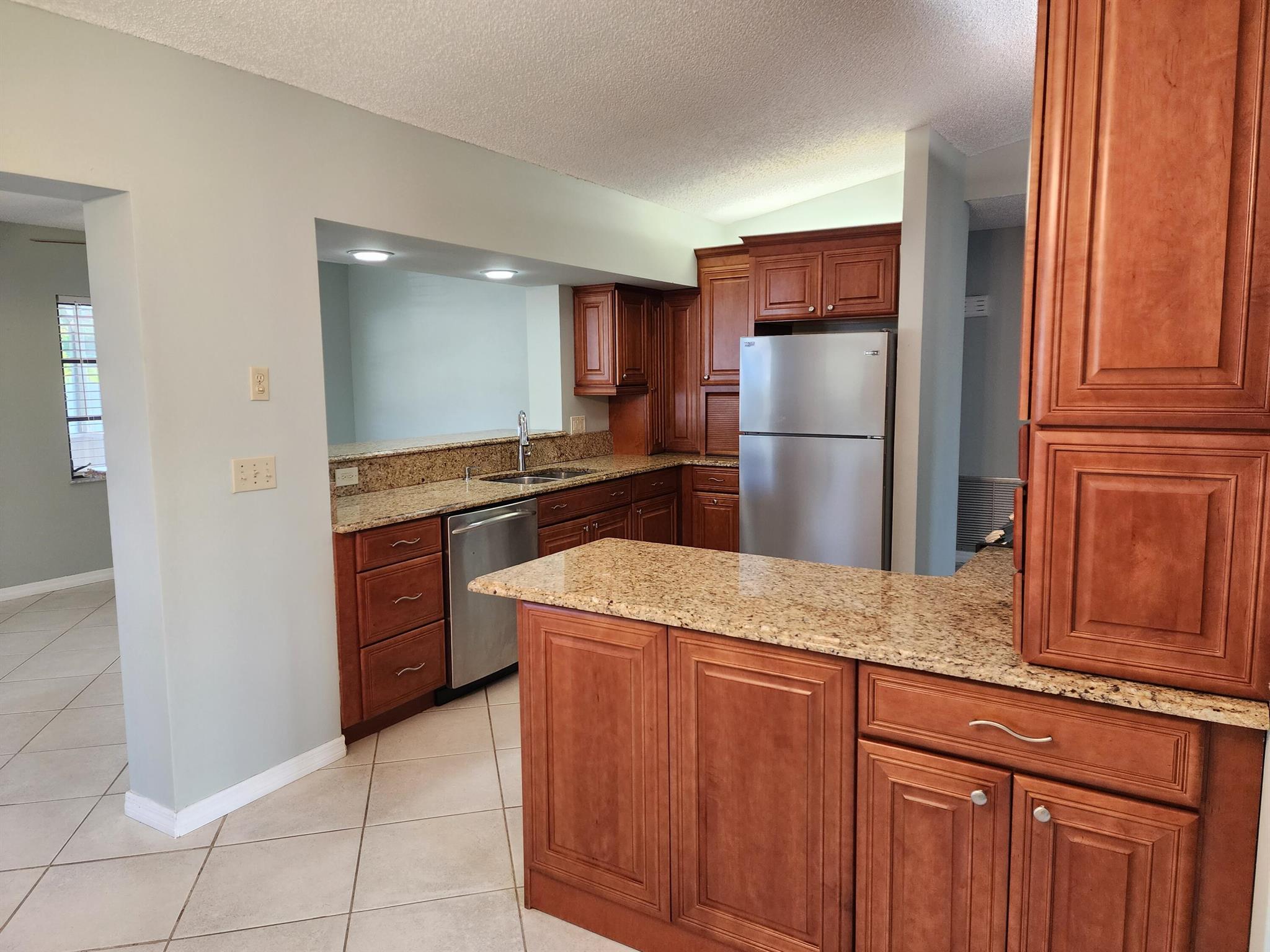 PORT ST LUCIE SECTION 27 - Residential Lease
