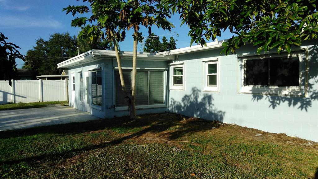 RIVER PARK UNIT 3 - Residential Lease