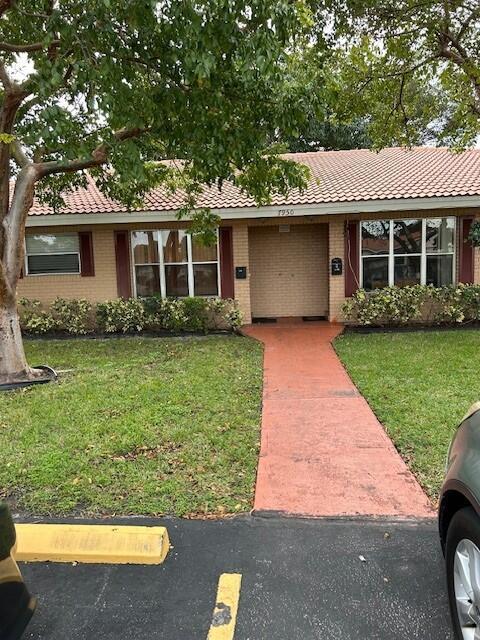 BEAUTIFUL 3 bedrooms 2 bathrooms duplex in Coral Springs! Fenced in backyard yard for privacy. Washer and dryer located in unit. GREAT neighborhood!! Tenants will pay all utilities. To move in this unit, you will need first month, last month and one month security deposit. NO PETS allowed. Rental application fee is $150 that has to be submitted with credit report and background check. NO HOA!!! Call me