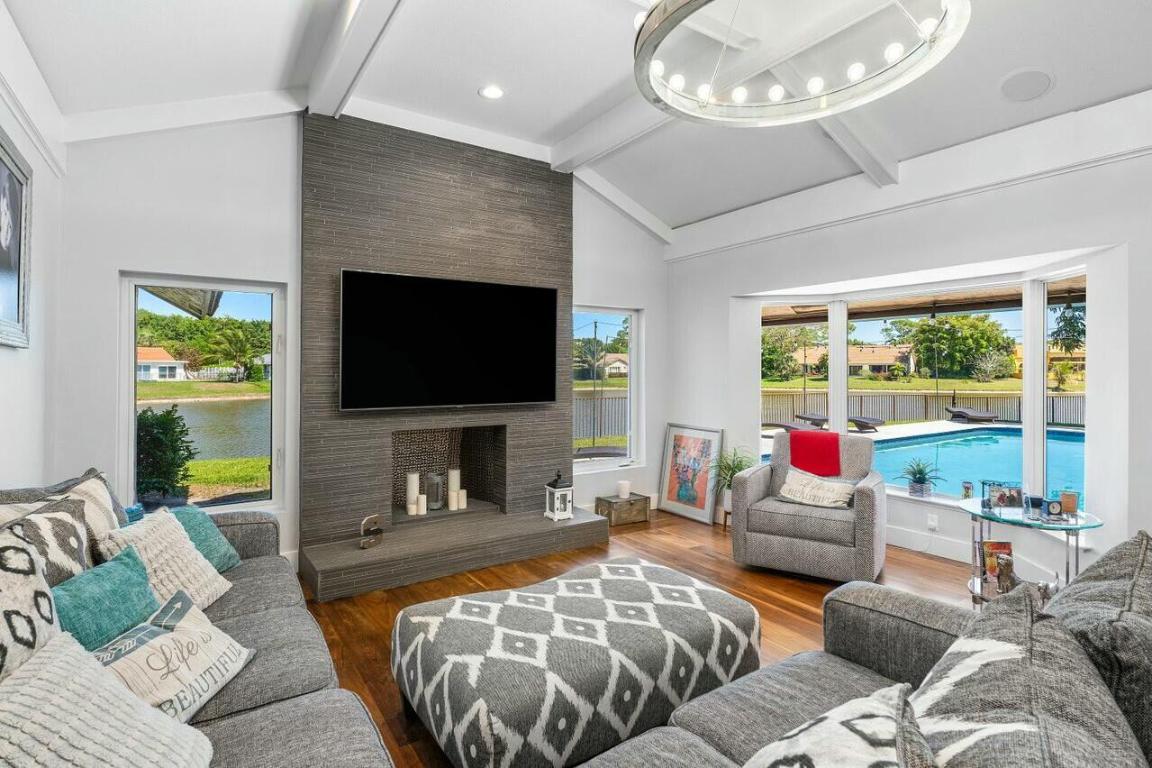 Estancia West - Residential