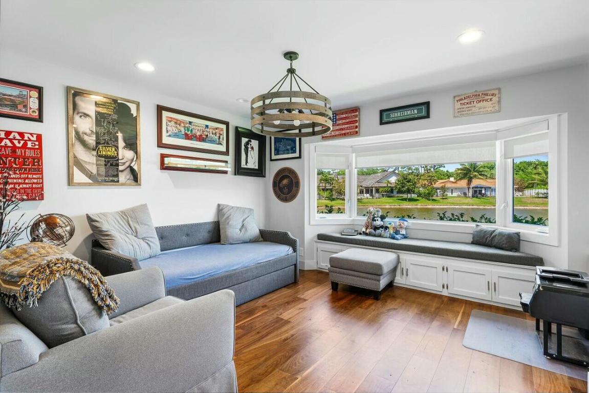 Estancia West - Residential