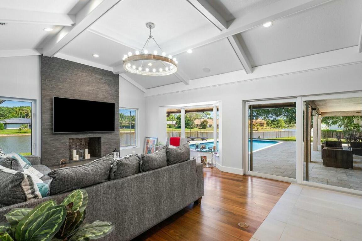 Estancia West - Residential