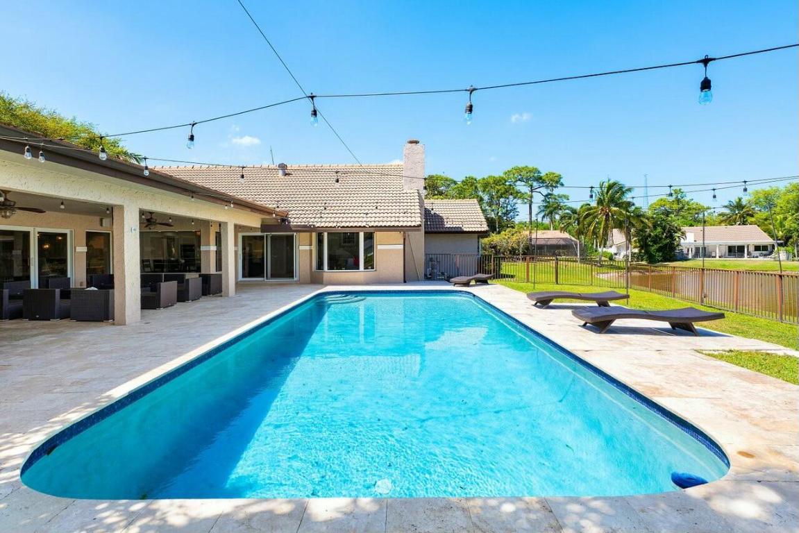 Estancia West - Residential