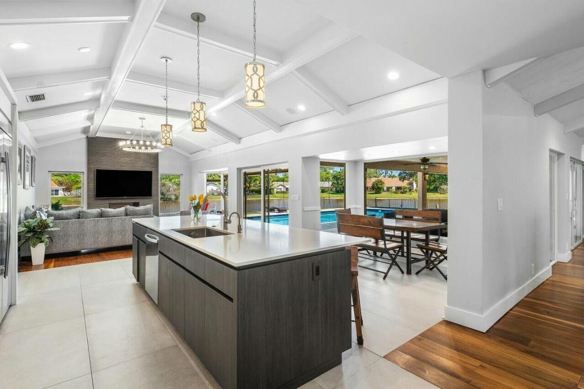 Estancia West - Residential