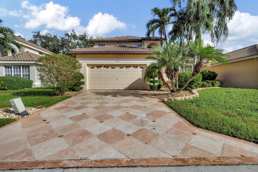 Photo of 13536 Weyburne Drive, Delray Beach, FL 33446 (MLS # R11027608)