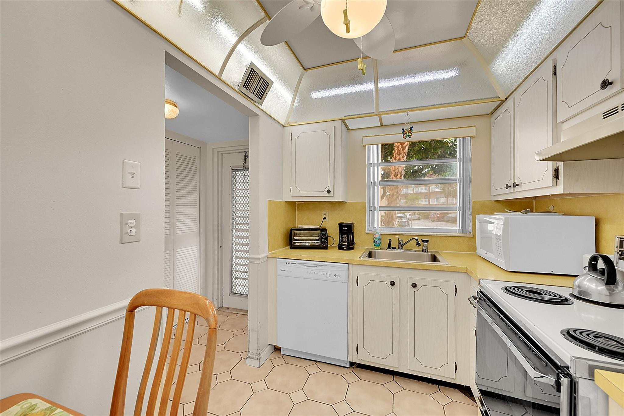 Sunrise Lakes Phase III - Residential