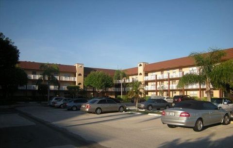 9261 Sunrise Lakes Blvd 112 Sunrise FL 33322