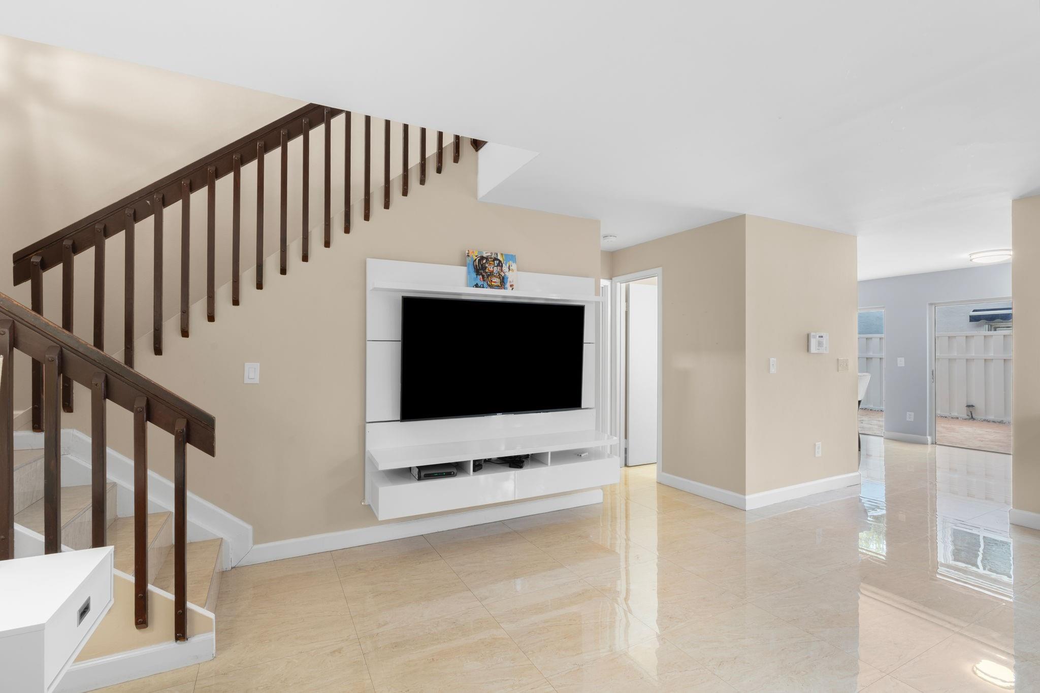 Jacaranda Prcl 608 123-15 - Residential