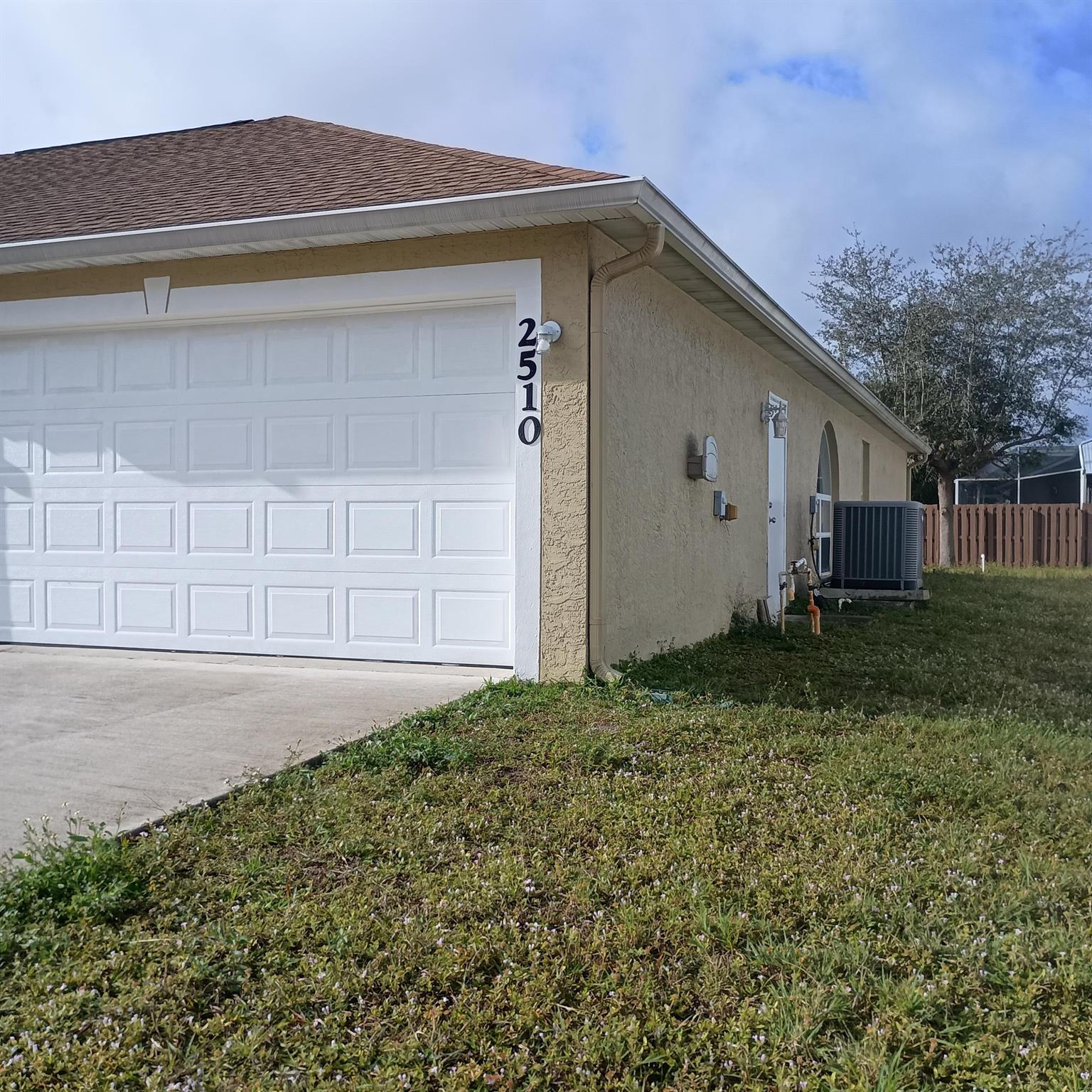 PORT ST LUCIE SECTION 5 - Residential Lease