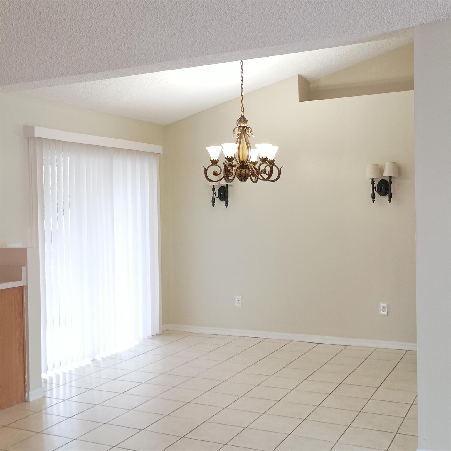 PORT ST LUCIE SECTION 5 - Residential Lease