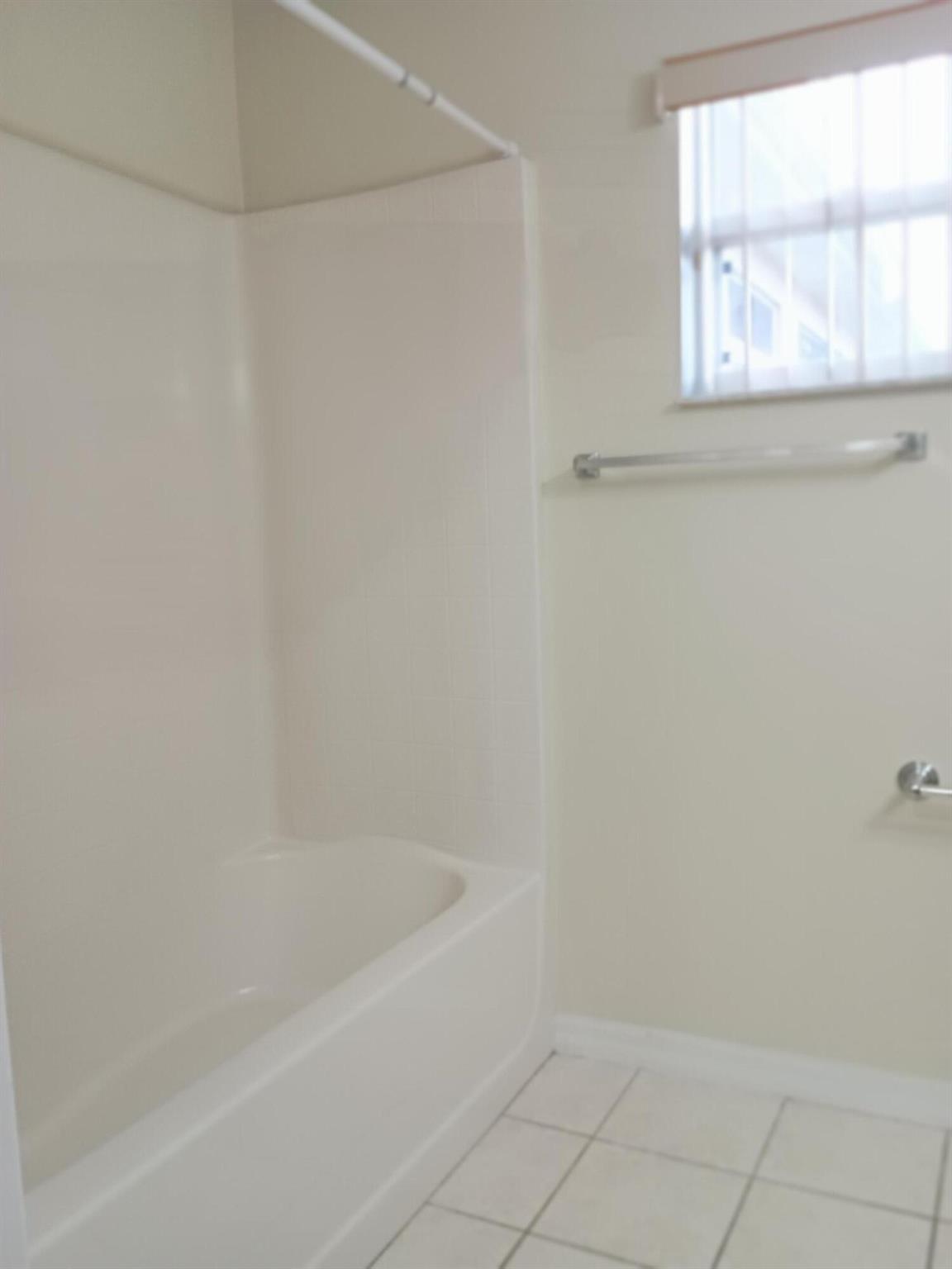 PORT ST LUCIE SECTION 5 - Residential Lease