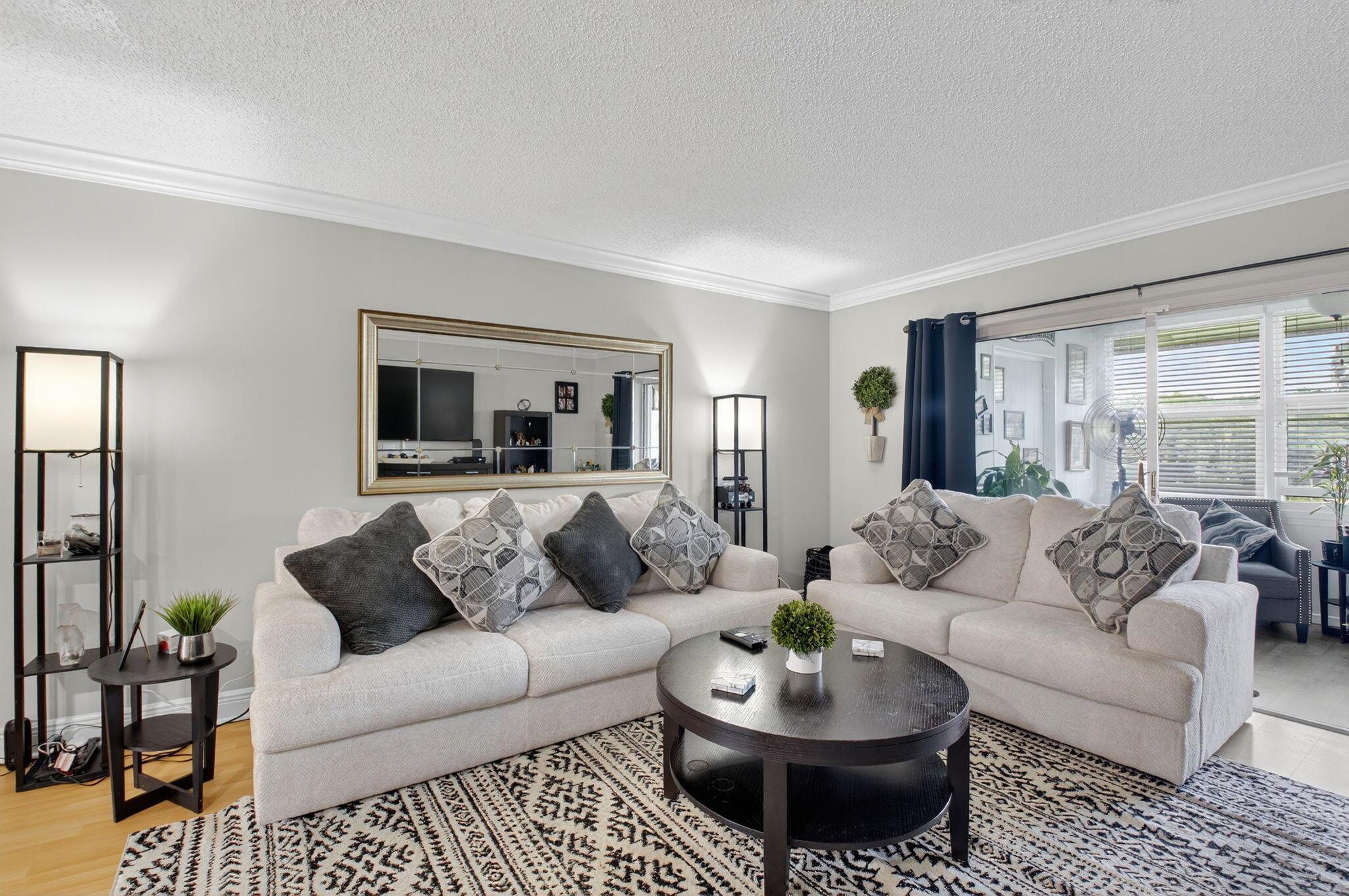 VILLAGES OF ORIOLE DEAUVI - Residential Lease