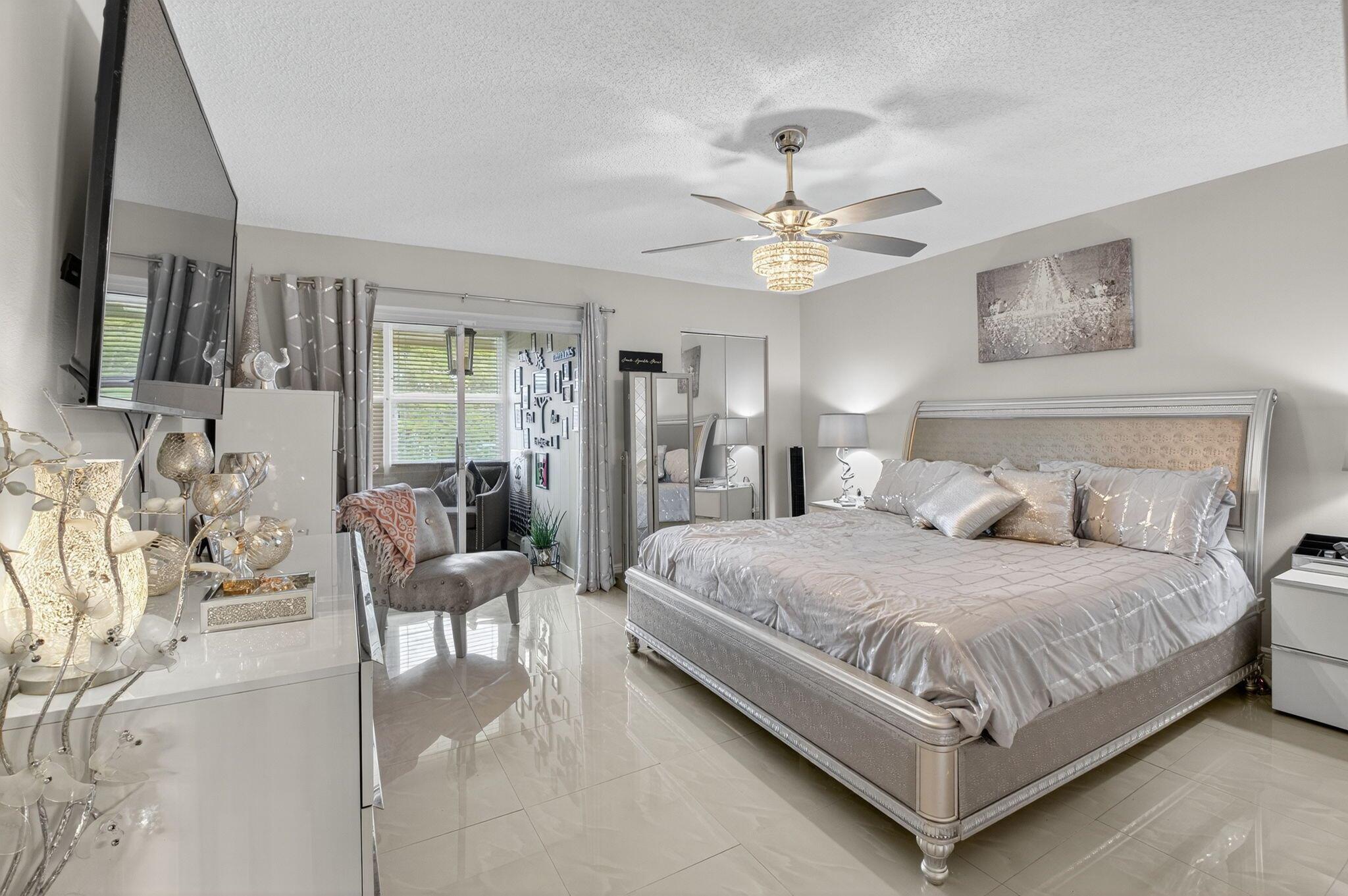 VILLAGES OF ORIOLE DEAUVI - Residential Lease