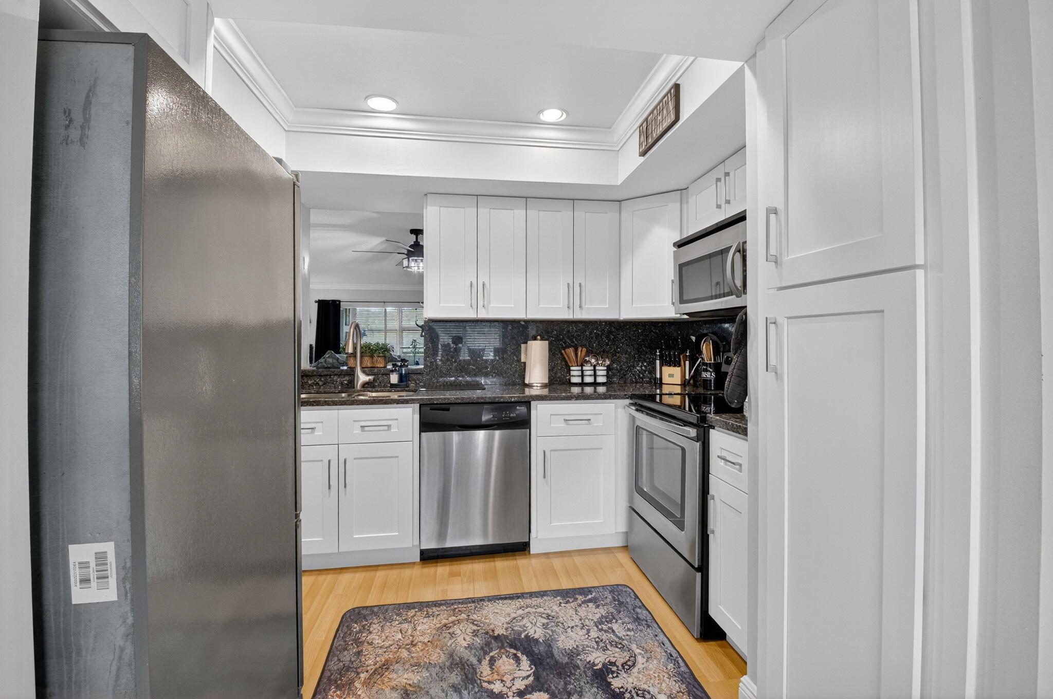 VILLAGES OF ORIOLE DEAUVI - Residential Lease