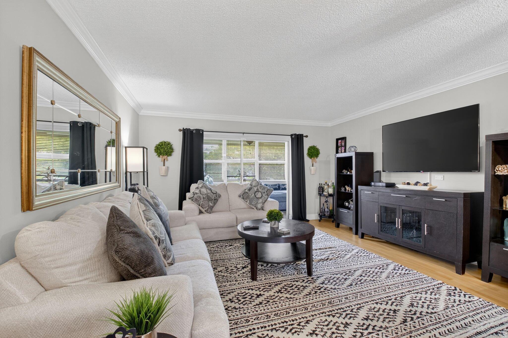 VILLAGES OF ORIOLE DEAUVI - Residential Lease