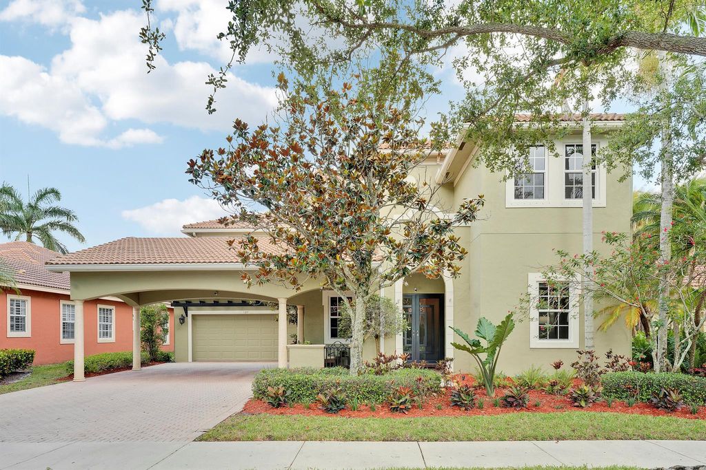 Photo of 127 Via Castilla, Jupiter, FL 33458 (MLS # R11095498)