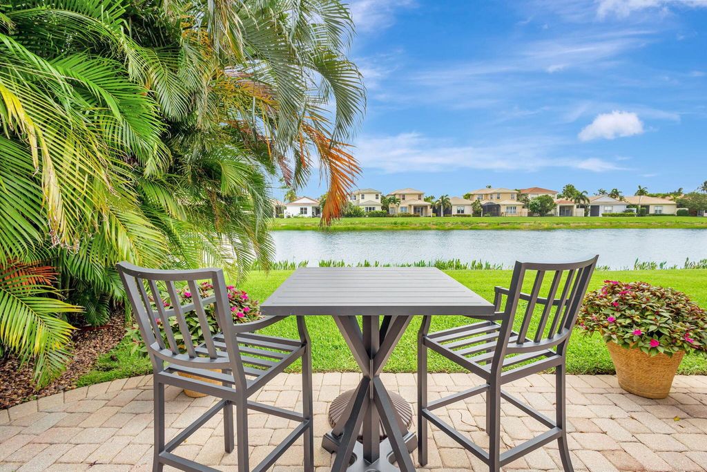 Photo of 202 Isle Verde Way, Palm Beach Gardens, FL 33418 (MLS # R11097347)