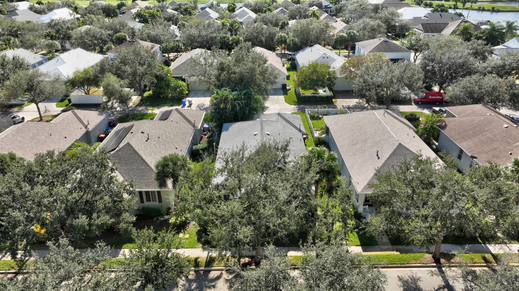 POINTE WEST CENTRAL VILLA - Residential