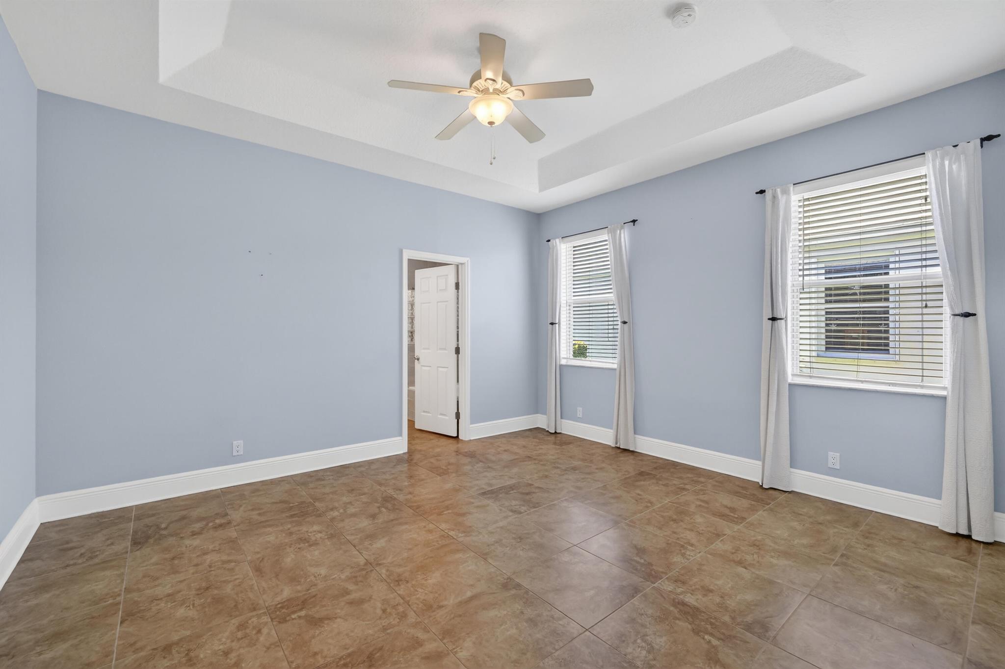 POINTE WEST CENTRAL VILLA - Residential