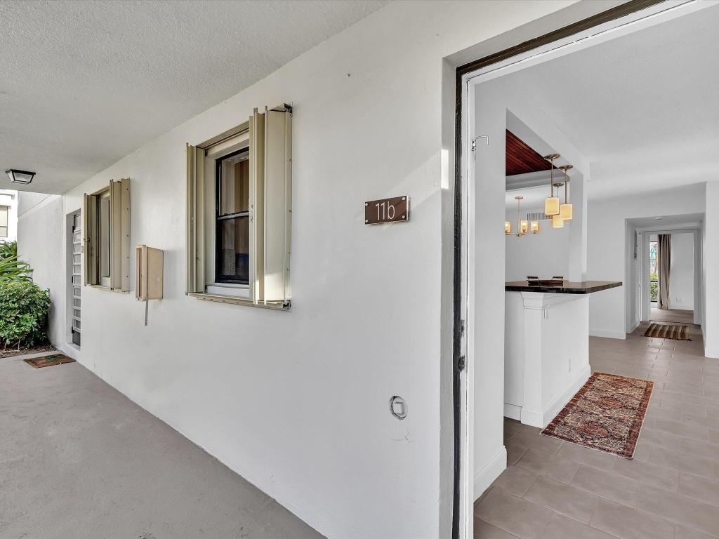 Photo of 524 Osprey Drive #11b, Delray Beach, FL 33444 (MLS # R11141168)