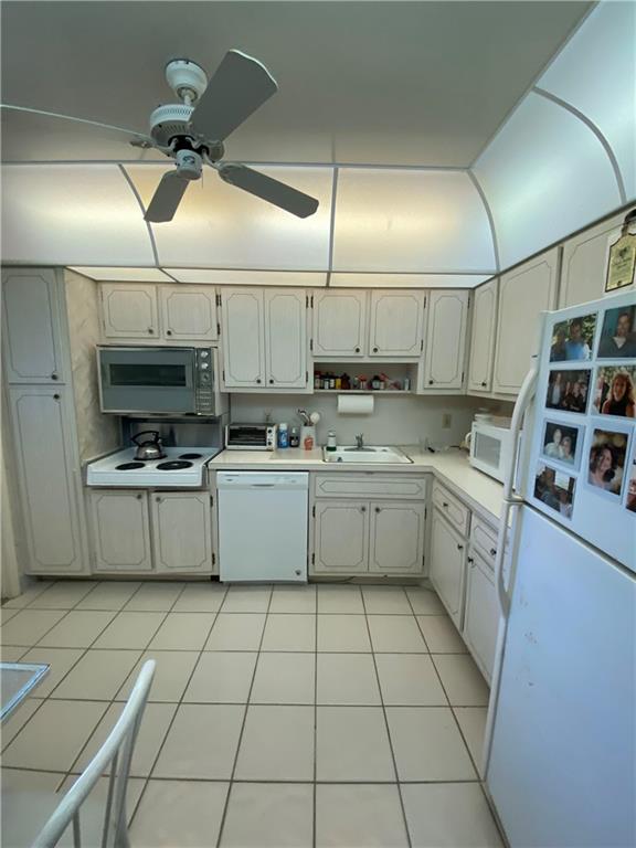 Photo 21 of 23 of 2800 N Palm Aire Dr 301 condo