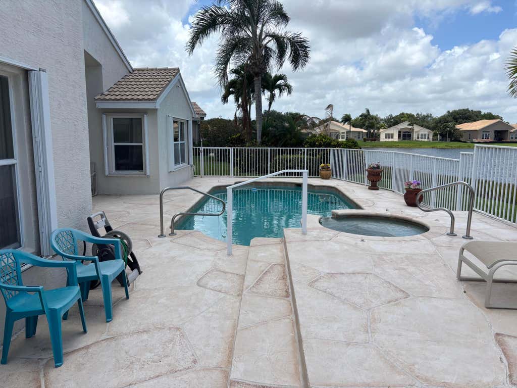 Photo of 13461 Barcelona Lake Circle, Delray Beach, FL 33446 (MLS # B26038268)