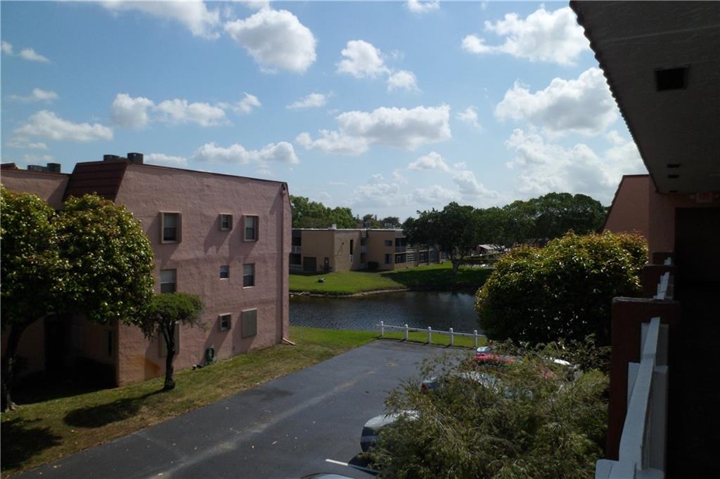 SUNRISE LAKES PHASE III - Residential