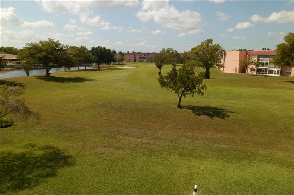 SUNRISE LAKES PHASE III - Residential