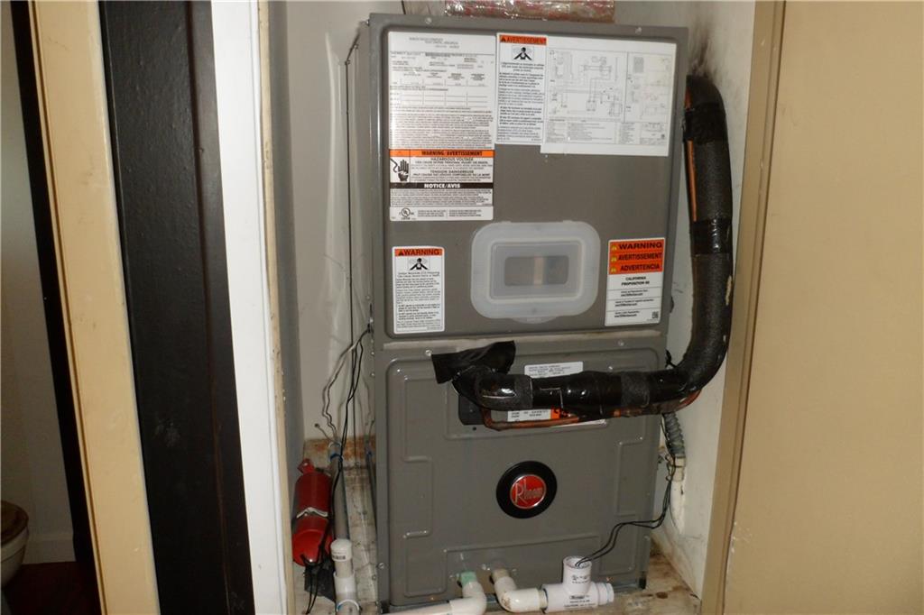 SUNRISE LAKES PHASE III - Residential