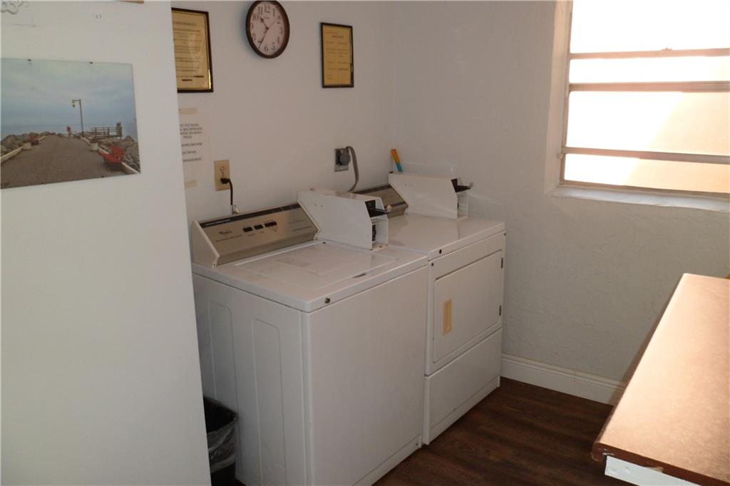 SUNRISE LAKES PHASE III - Residential