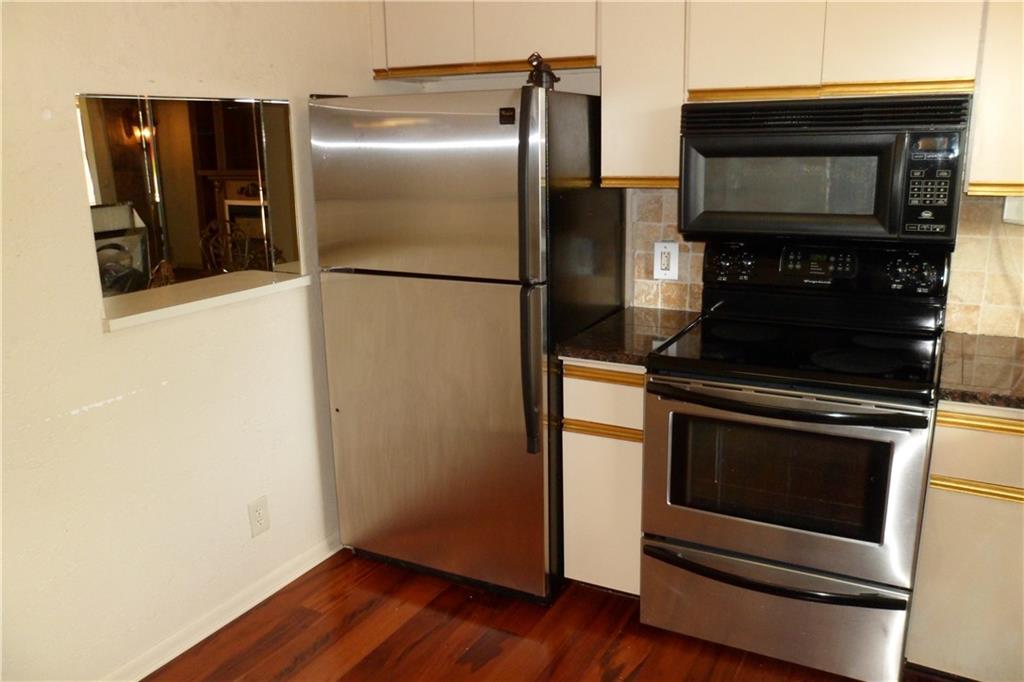 SUNRISE LAKES PHASE III - Residential