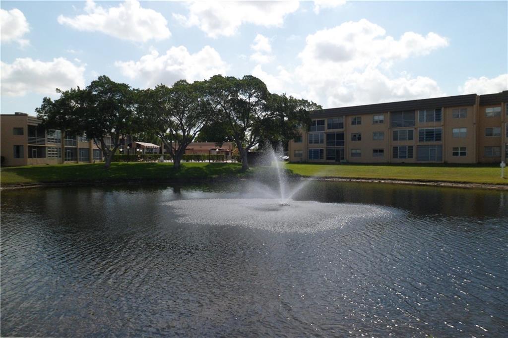 SUNRISE LAKES PHASE III - Residential