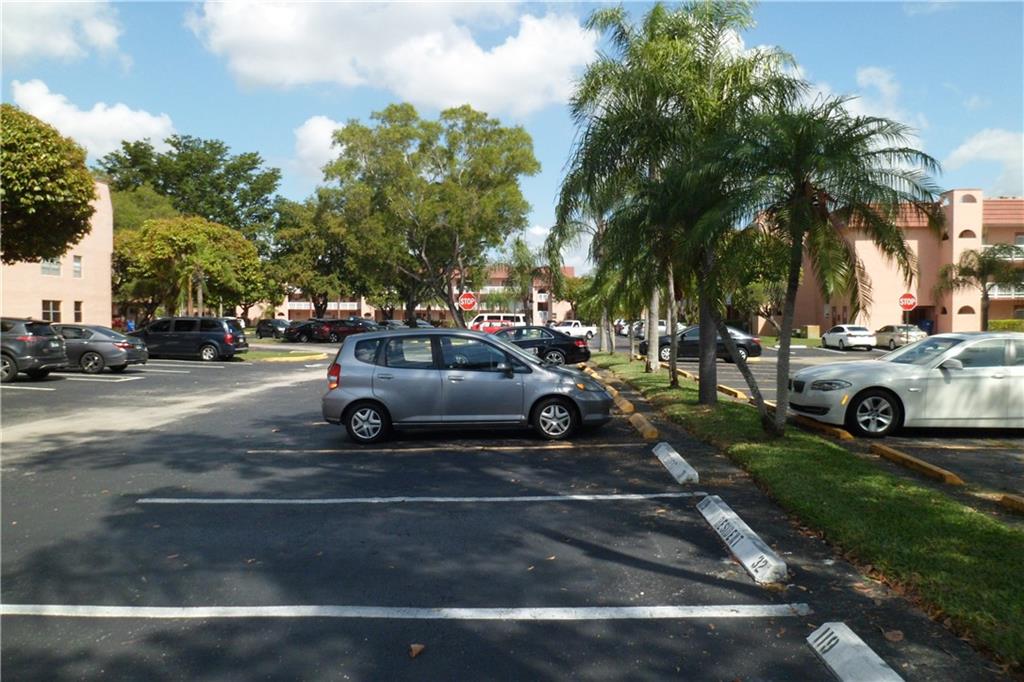 SUNRISE LAKES PHASE III - Residential