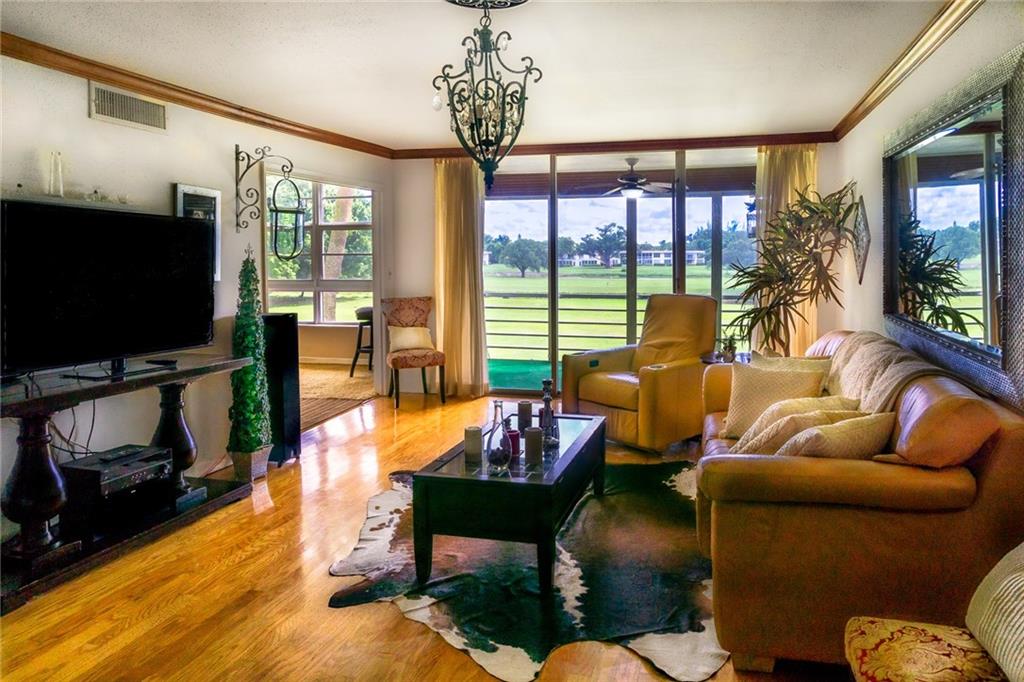 Palm-Aire Country Club - Residential