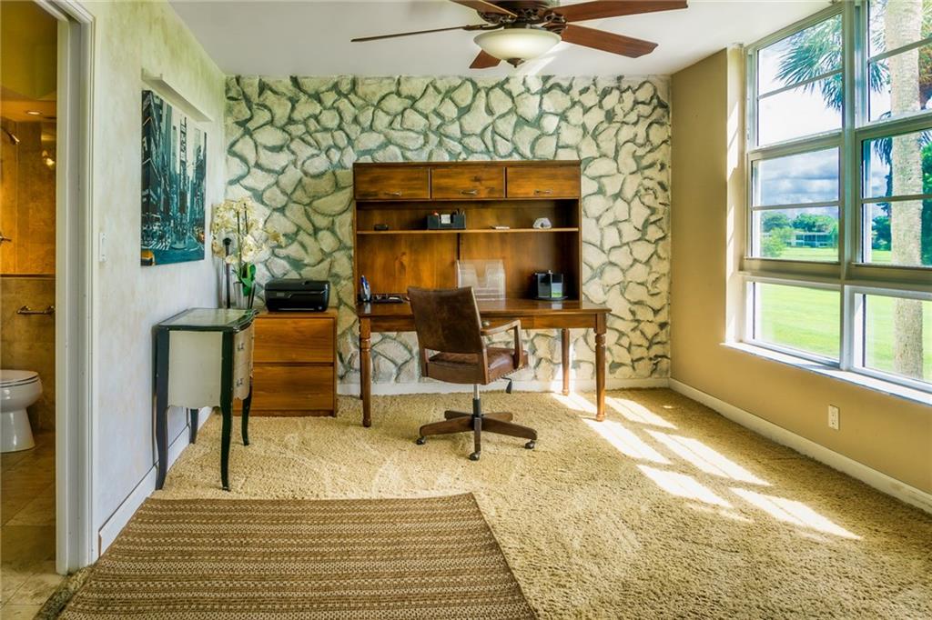 Palm-Aire Country Club - Residential